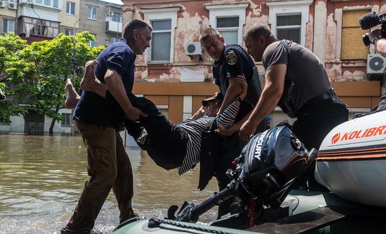 यूक्रेन: रूसी ड्रोन हमलों ने छीनी नन्हीं जिन्दगियाँ भी, यूनीसेफ़ ने की निन्दा